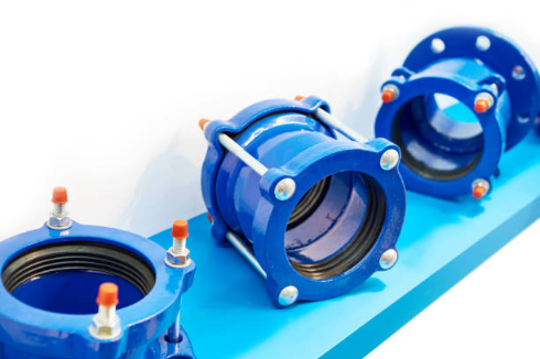 Restrained Coupling vs