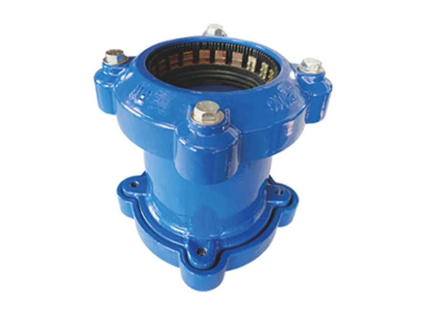 Restrained Universal Coupling